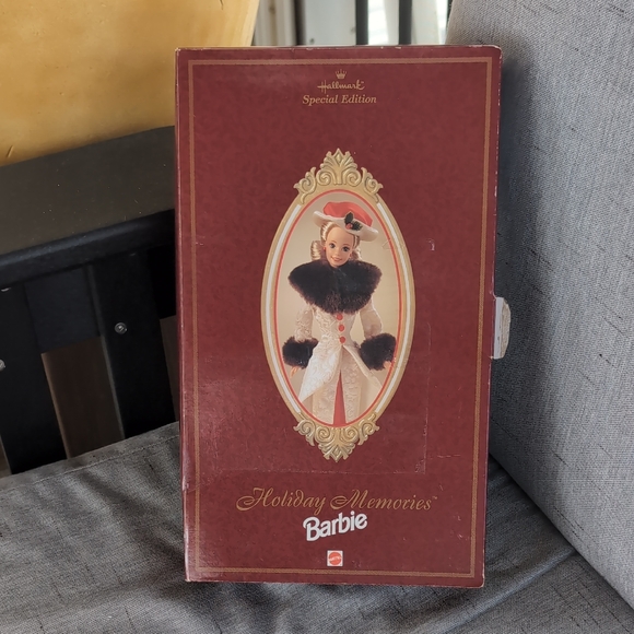 1995 Holiday Memories Barbie - Picture 5 of 8